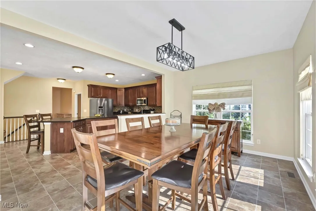 39098 Caistor Drive, Avon, Ohio,MLS Now Listing ID