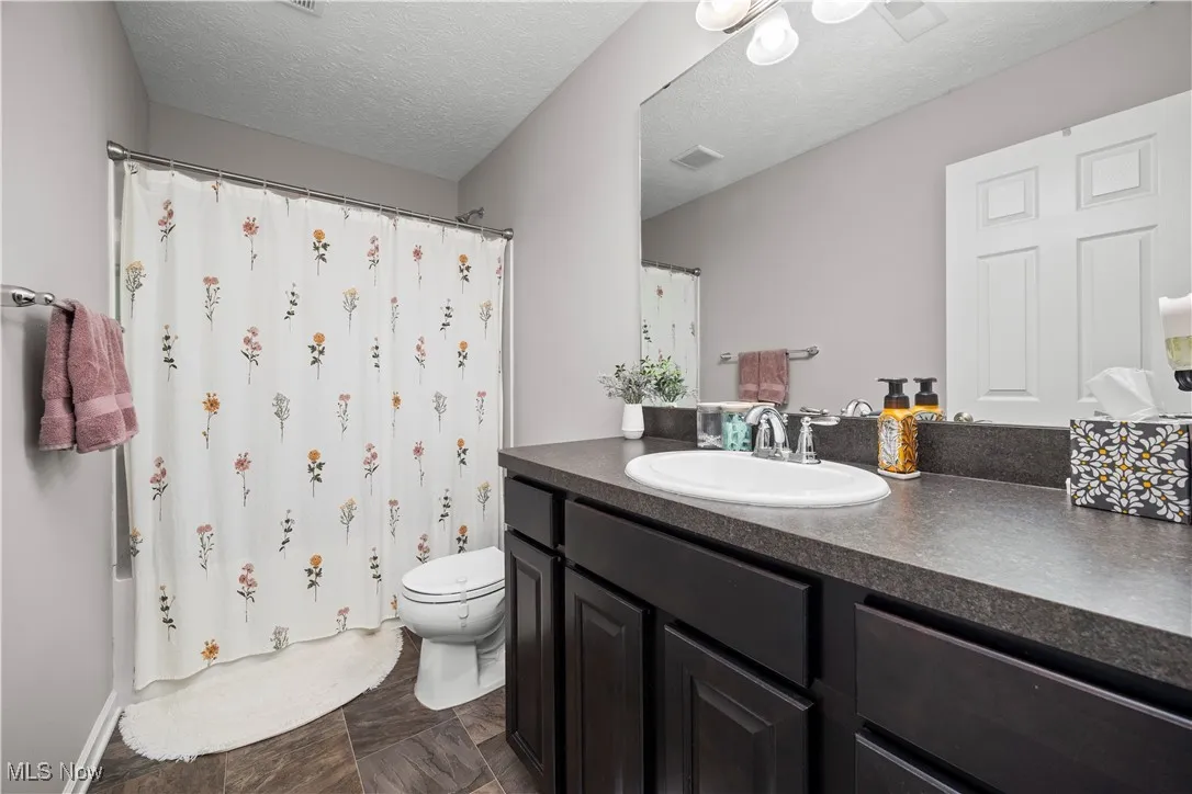 Main Bathroom on upper level