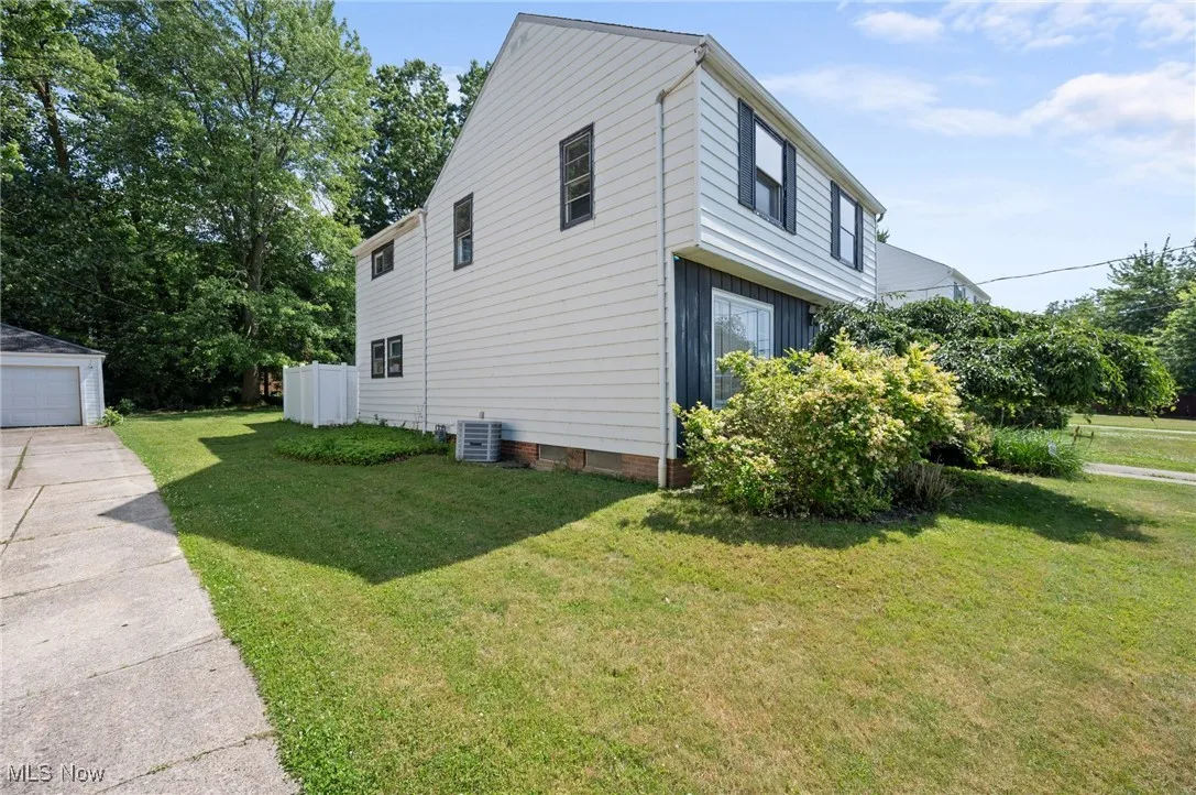 View of side of property