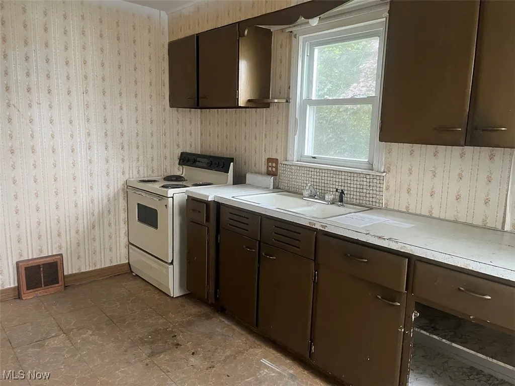 1216 Kenmore Avenue, Warren, Ohio,MLS Now Listing ID