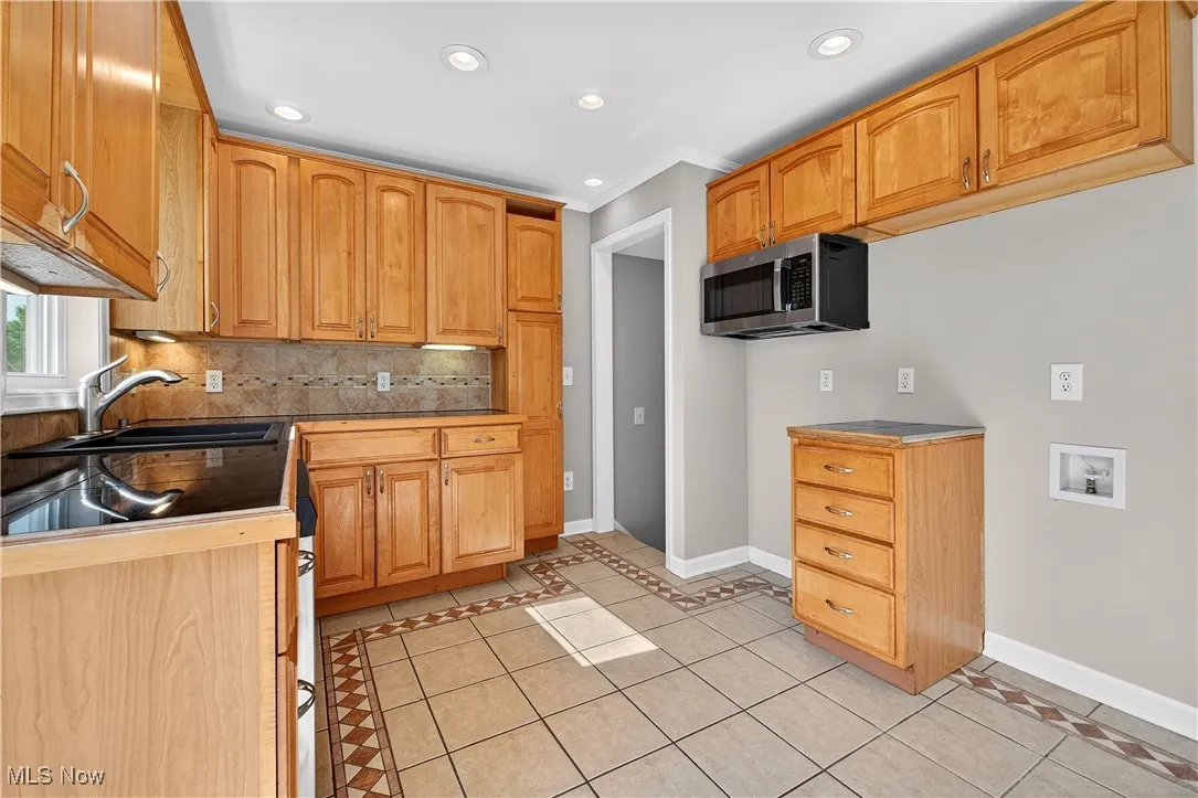 841 E 216th Street, Euclid, Ohio 44119,MLS Now Listing ID