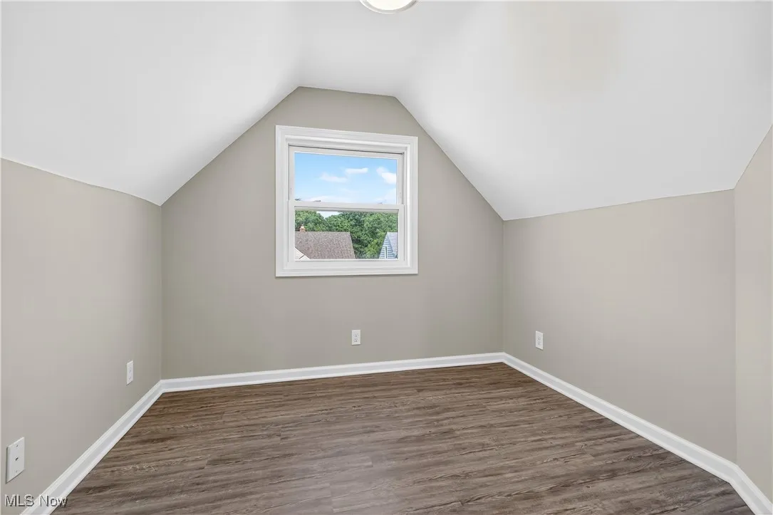 Second floor bonus area
