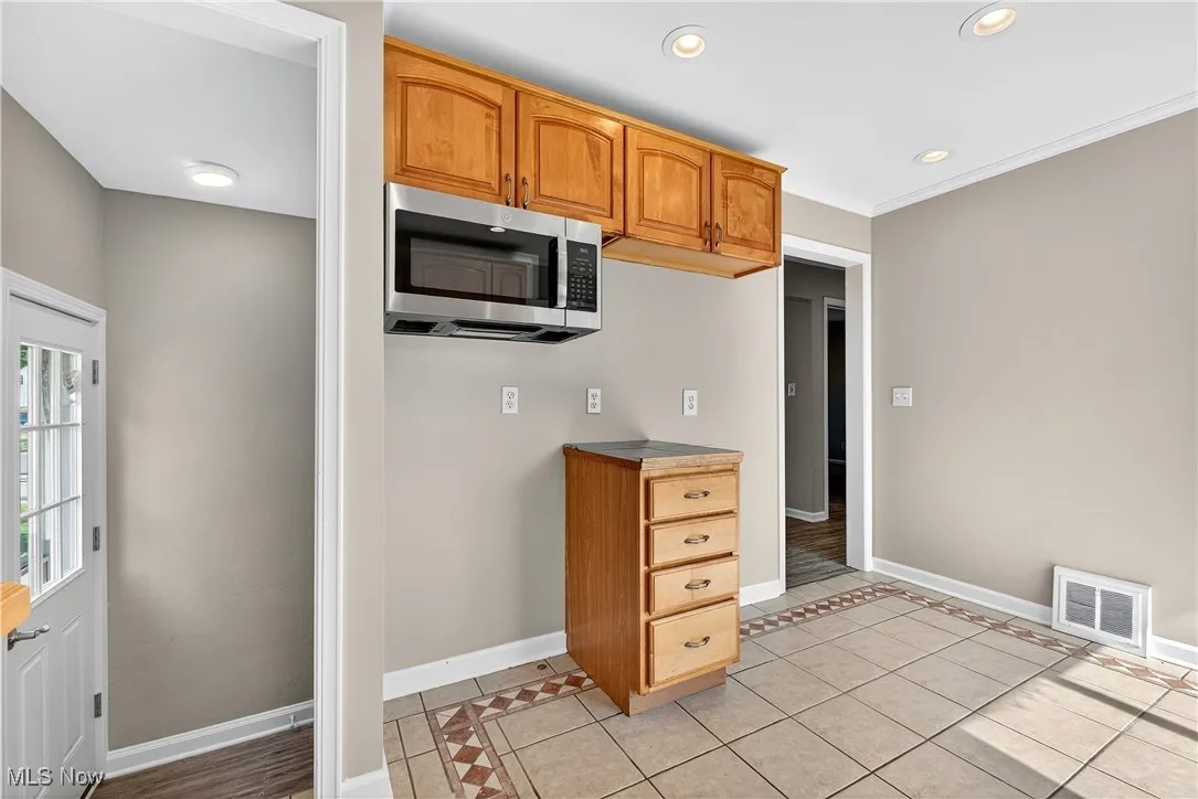 841 E 216th Street, Euclid, Ohio 44119,MLS Now Listing ID