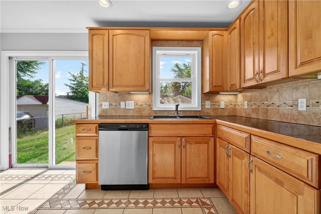 841 E 216th Street, Euclid, Ohio 44119,MLS Now Listing ID