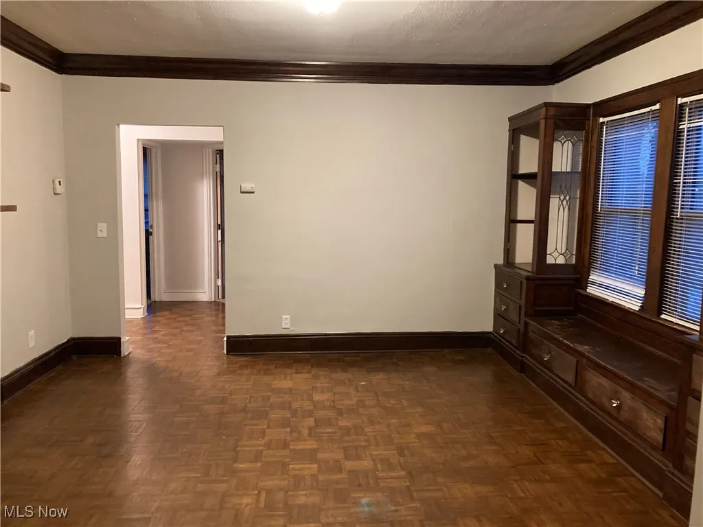 Empty room with crown molding