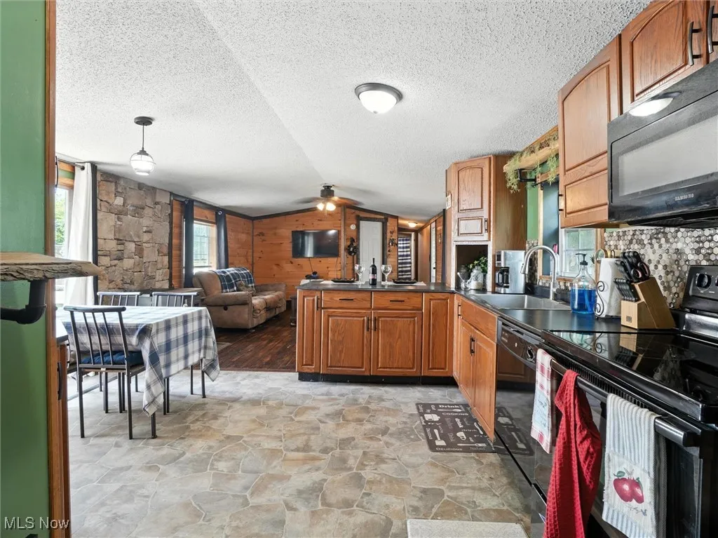 17748 Rock Creek Road # 33, Thompson, Ohio 44086,MLS Now Listing ID