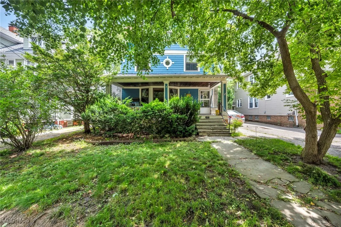 View of front of house with a porch