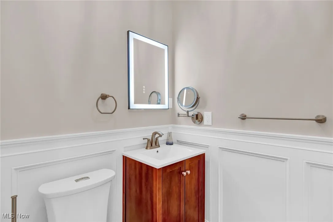 Full Bath Front Hall
