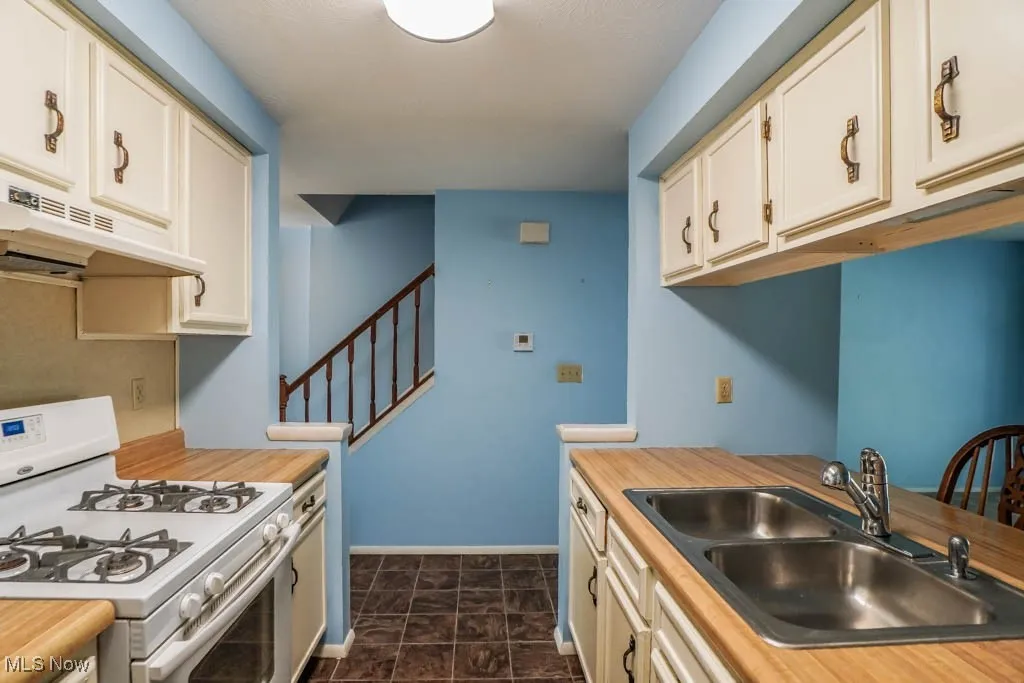 3888 Lake Run Boulevard, Stow, Ohio,MLS Now Listing ID