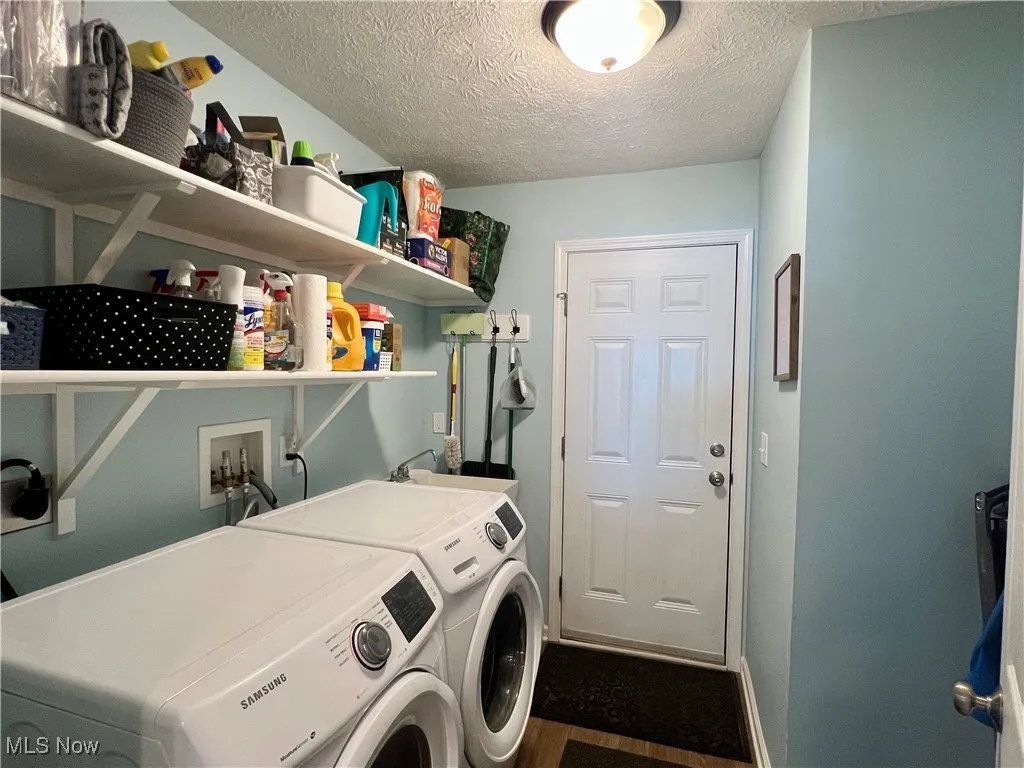 Laundry area with independent washer and dryer