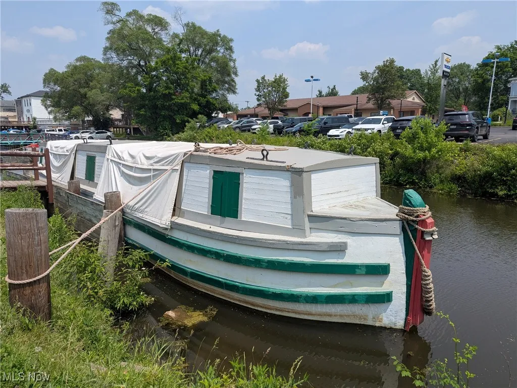 318 S Canal Street, Canal Fulton, Ohio,MLS Now Listing ID