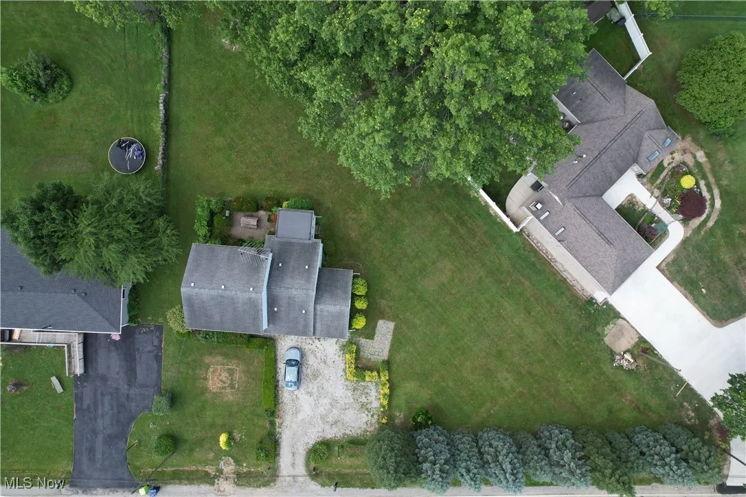 Aerial view of property and surrounding area