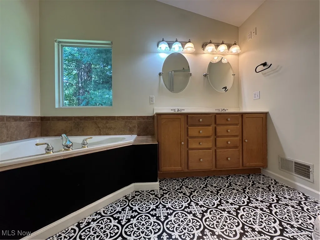 3411 Orchard Court, Warren, Ohio,MLS Now Listing ID