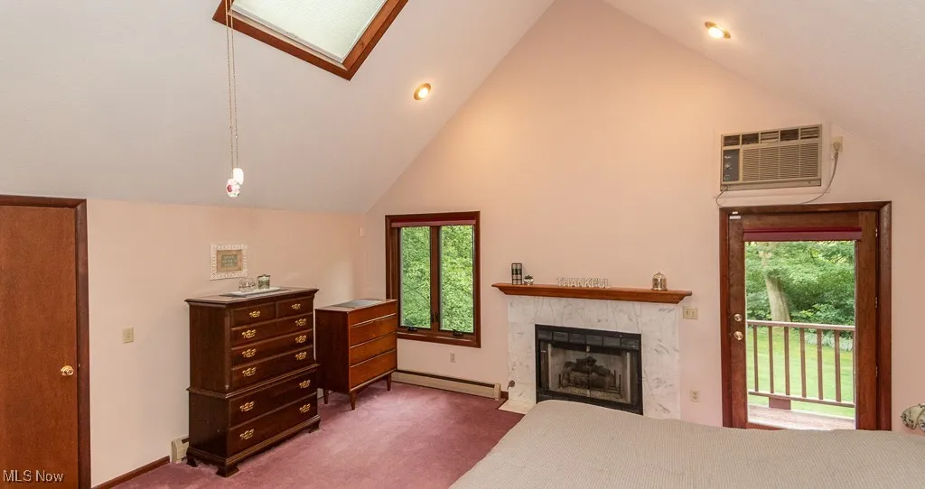 2nd floor bdrm showing sm deck door
