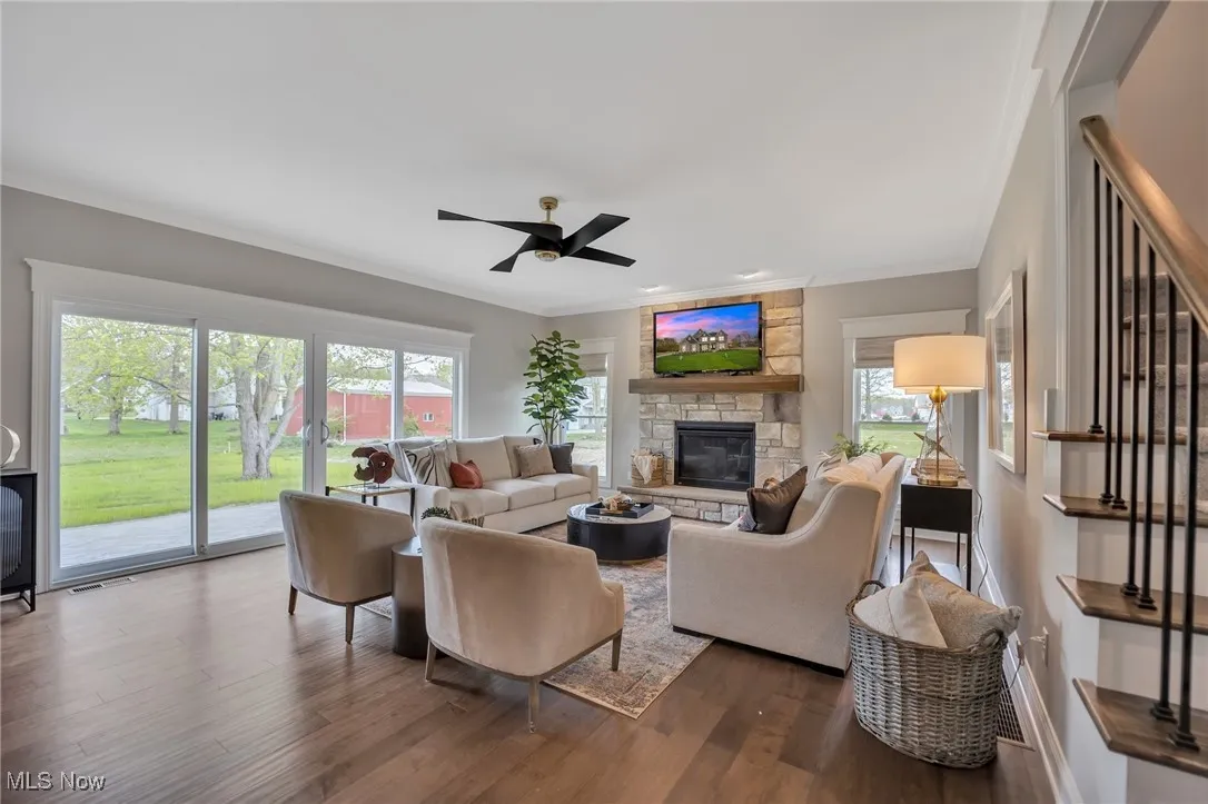 Pictures are of similar home. Not all items shown are included.