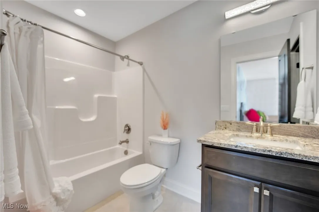 Pictures are of similar home. Not all items shown are included.