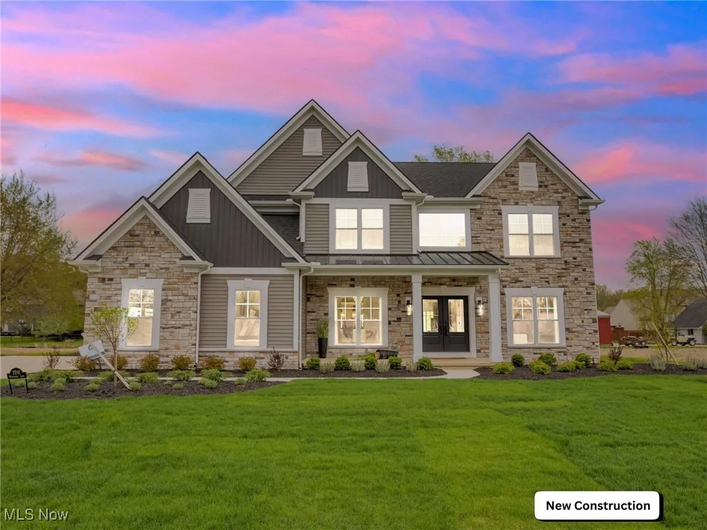 Pictures are of similar home. Not all items shown are included.