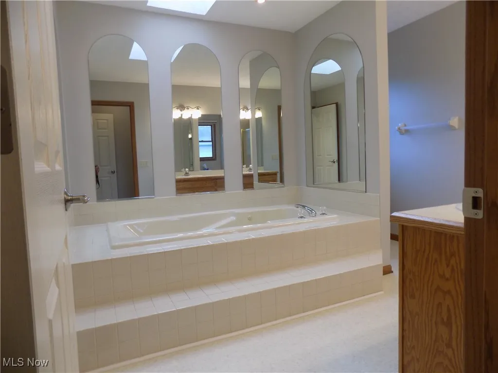 Tub