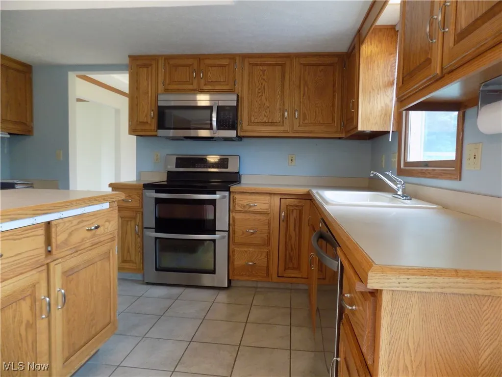 Counter Tops and Stove