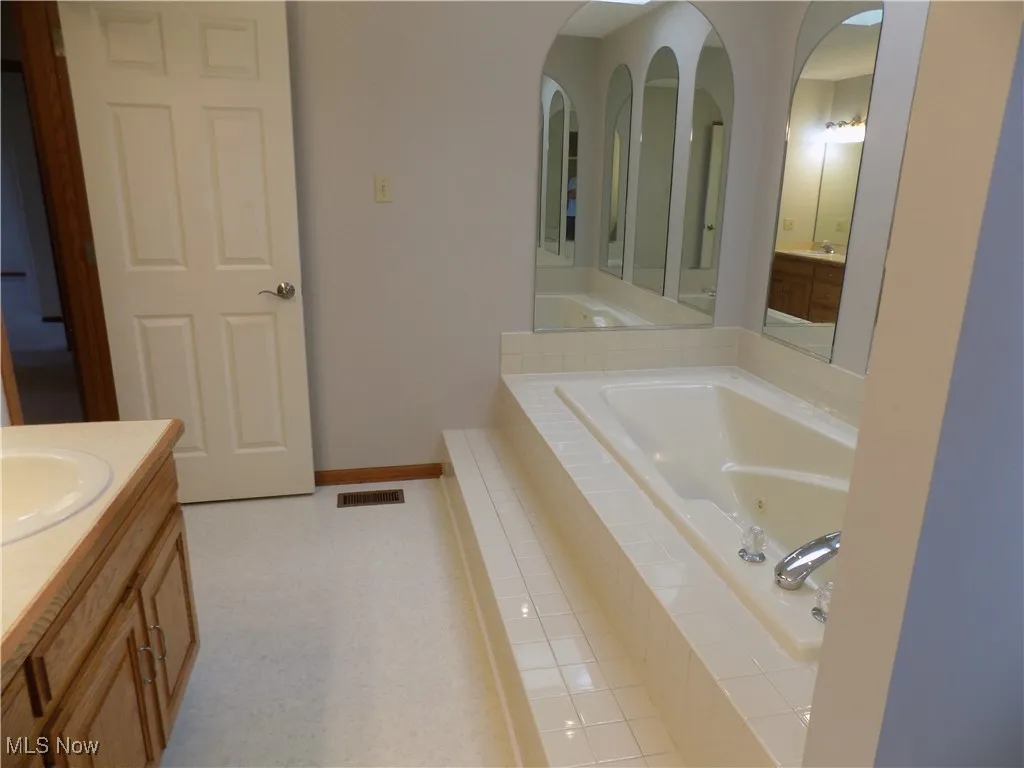Tub