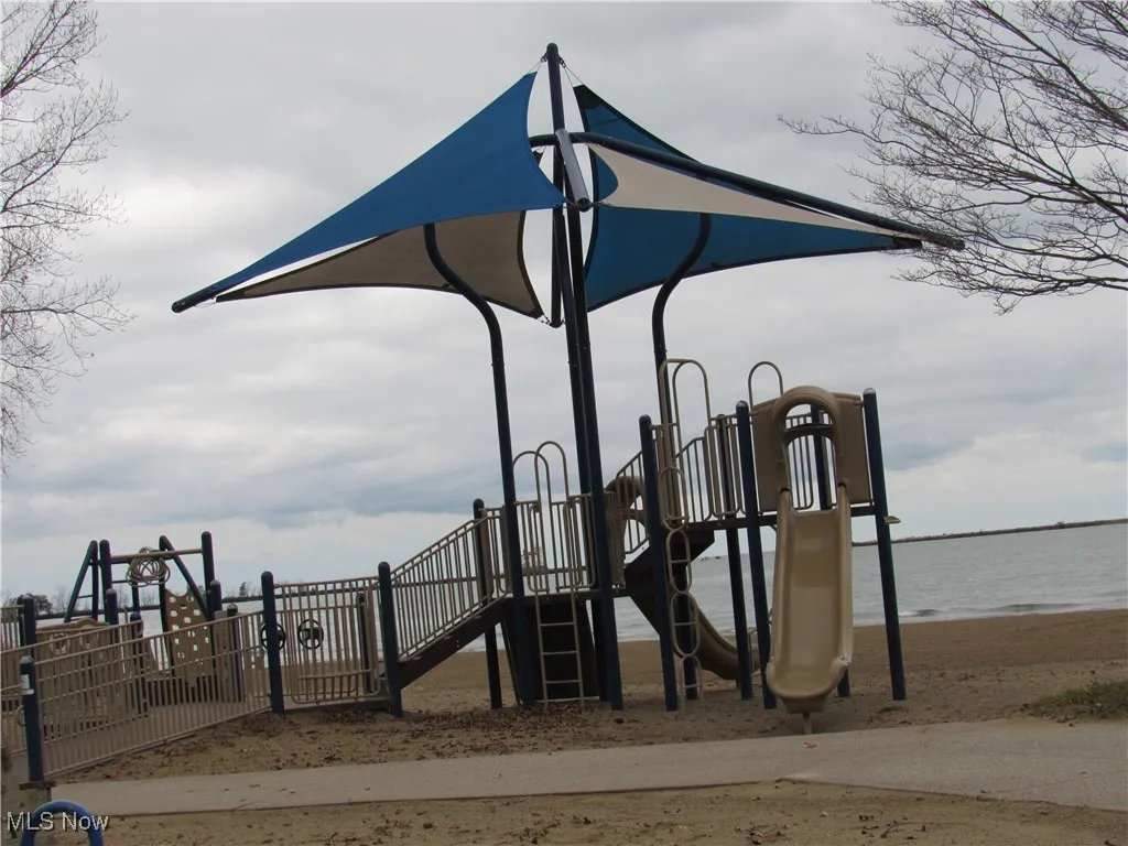 Fairport Harbor Lakefront Park is 21 acres, has a playground, boardwalk, beach, picnic shelter, paved trails, grills, canoe/kayak access, concessions, fishing, boating, swimming, and facilities!  Don't miss it!