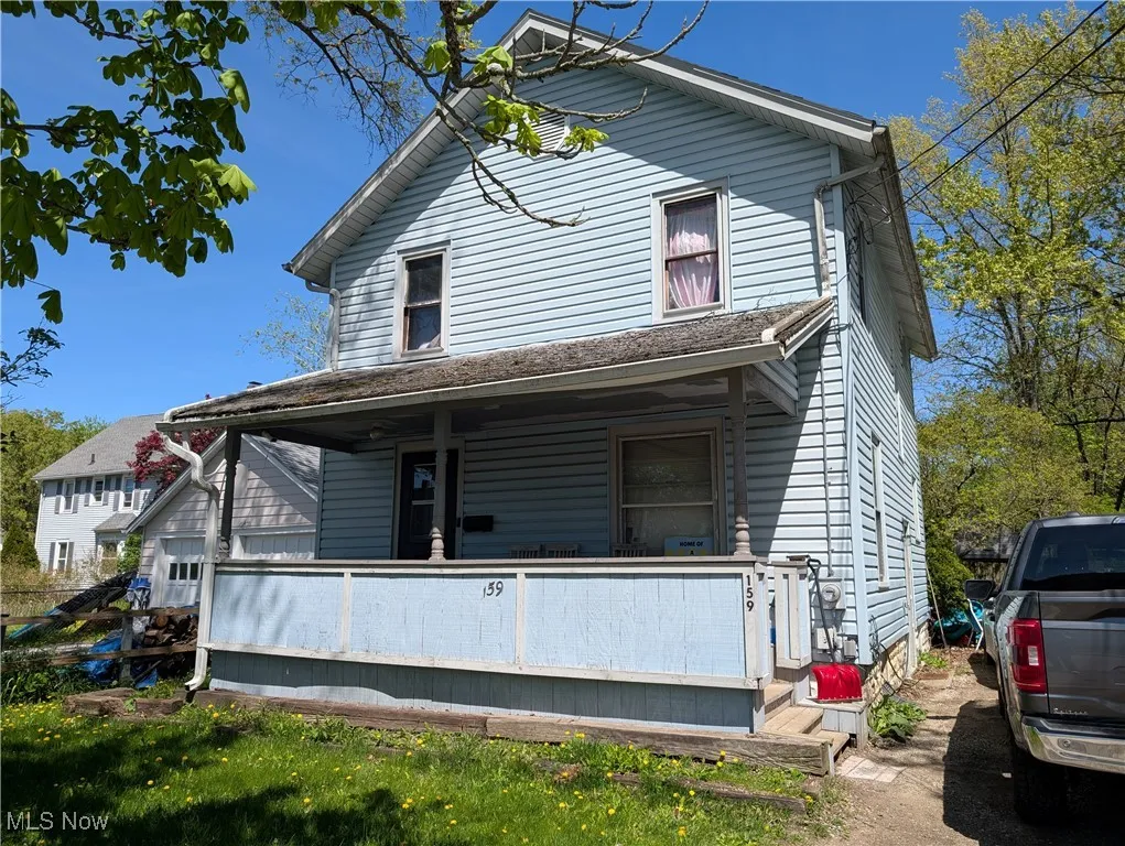 159 E Harris Ave Ravenna, OH 44266 is a 3 bed 1 full bath home with Detached garage.