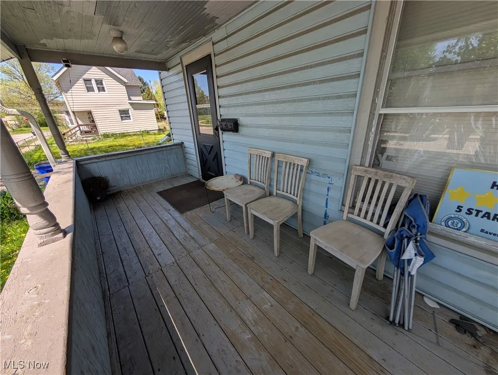 159 E Harris Ave Ravenna, OH 44266 is a 3 bed 1 full bath home with Detached garage.