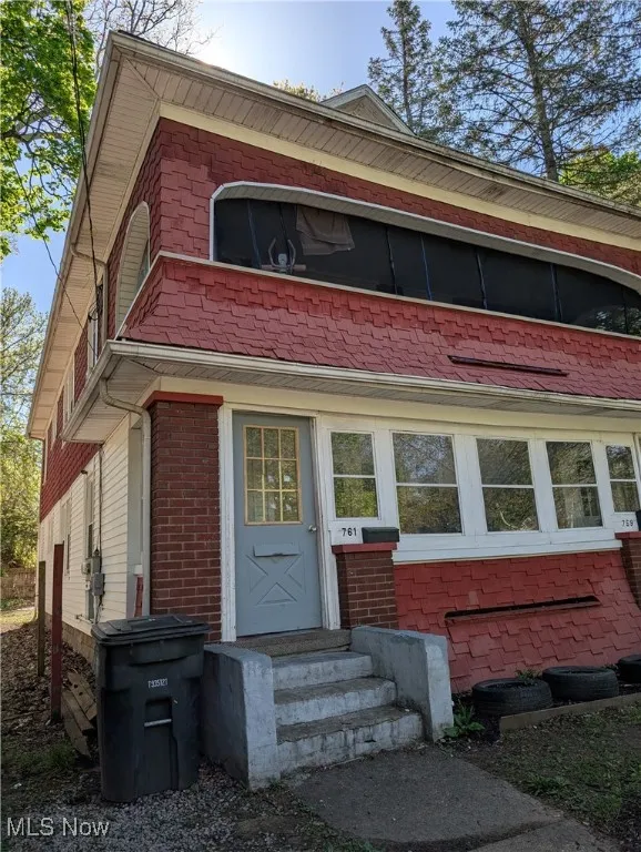 759 & 761 N Howard St Akron, OH 44310 is a Duplex. Both units are 2 bedroom 1 bath and both are​​‌​​​​‌​​‌‌​‌‌​​​‌‌​‌​‌​‌​​​‌​​ occupied.