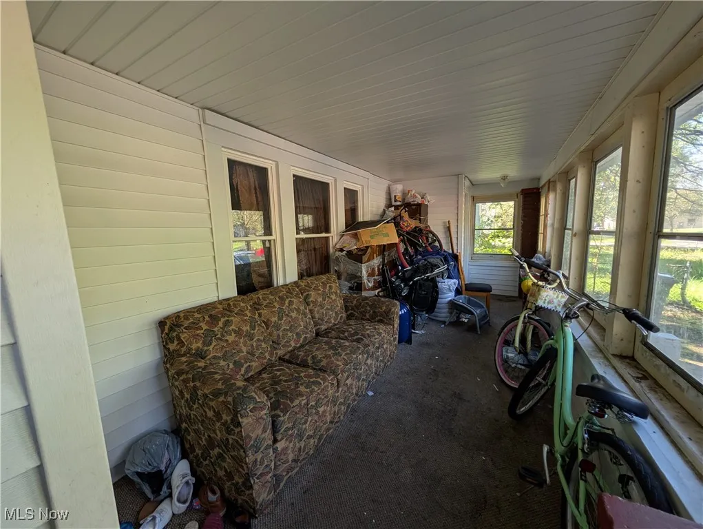 759 & 761 N Howard St Akron, OH 44310 is a Duplex. Both units are 2 bedroom 1 bath and both are occupied.