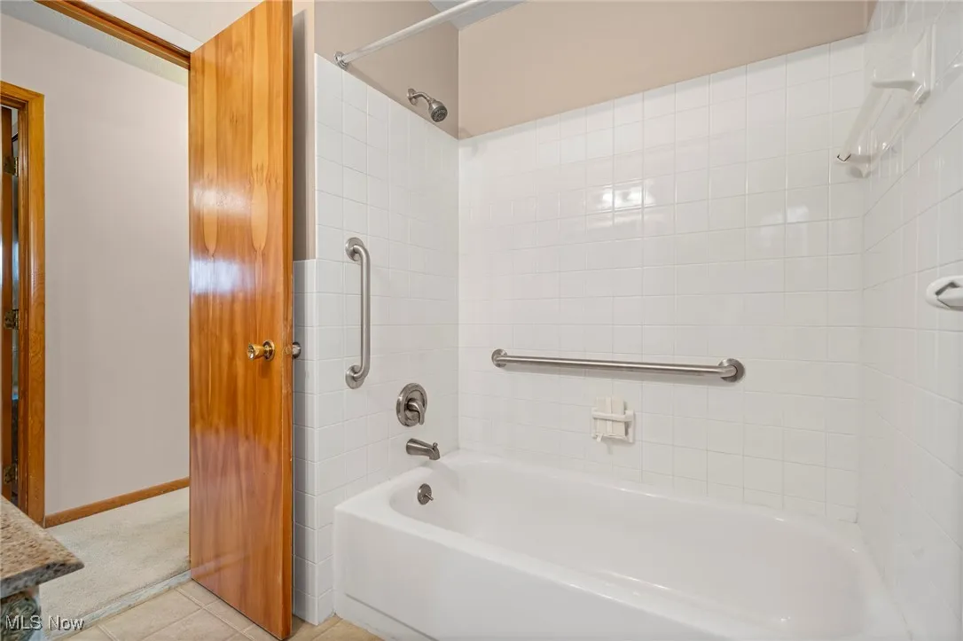 6210 Carlyle Drive, Seven Hills, Ohio,MLS Now Listing ID