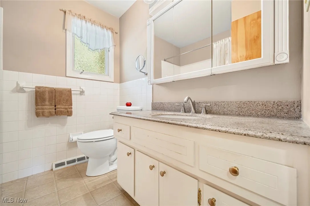 6210 Carlyle Drive, Seven Hills, Ohio,MLS Now Listing ID