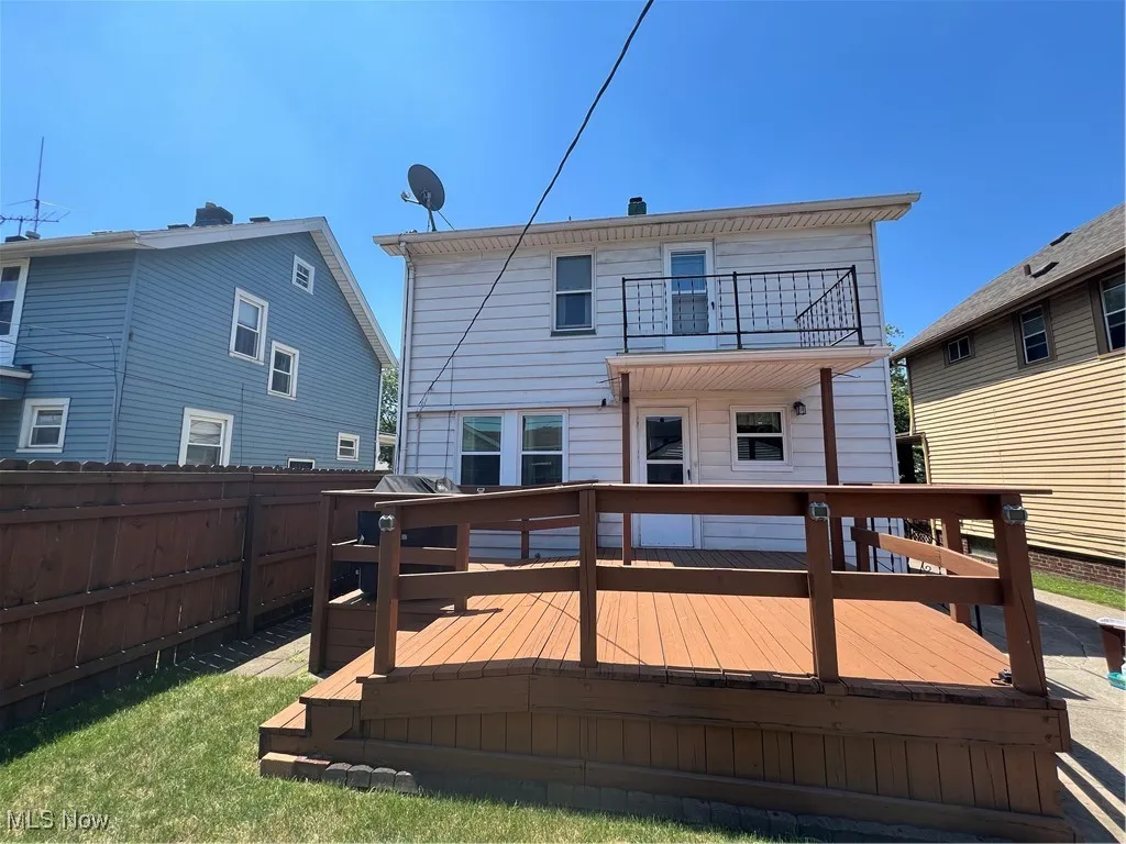 Backyard deck & upstair balcony