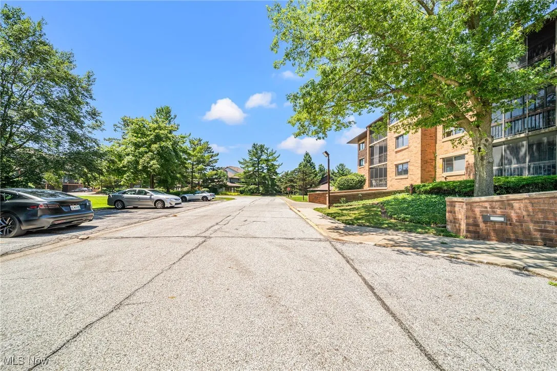 140 Fox Hollow Drive # 206C, Mayfield Heights, Ohio,MLS Now Listing ID