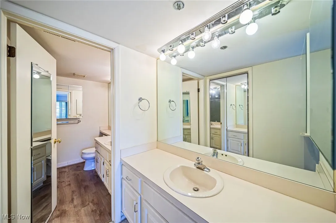 140 Fox Hollow Drive # 206C, Mayfield Heights, Ohio,MLS Now Listing ID