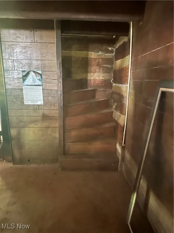 Steps leading up to the loft area on second floor