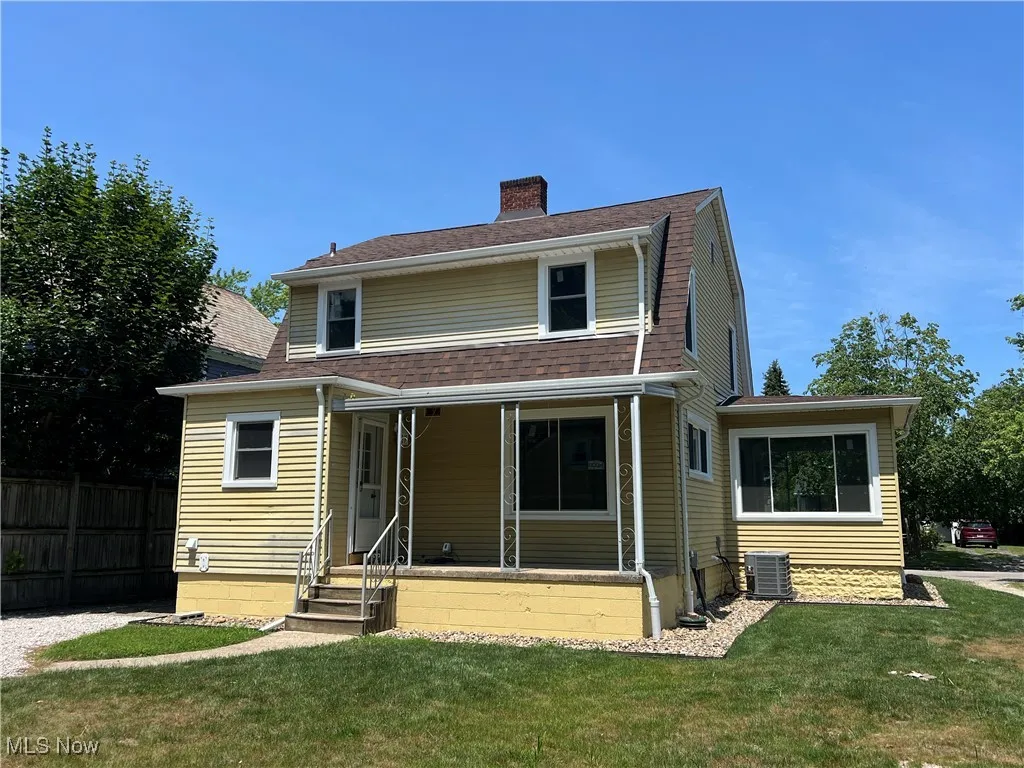 Covered rear porch