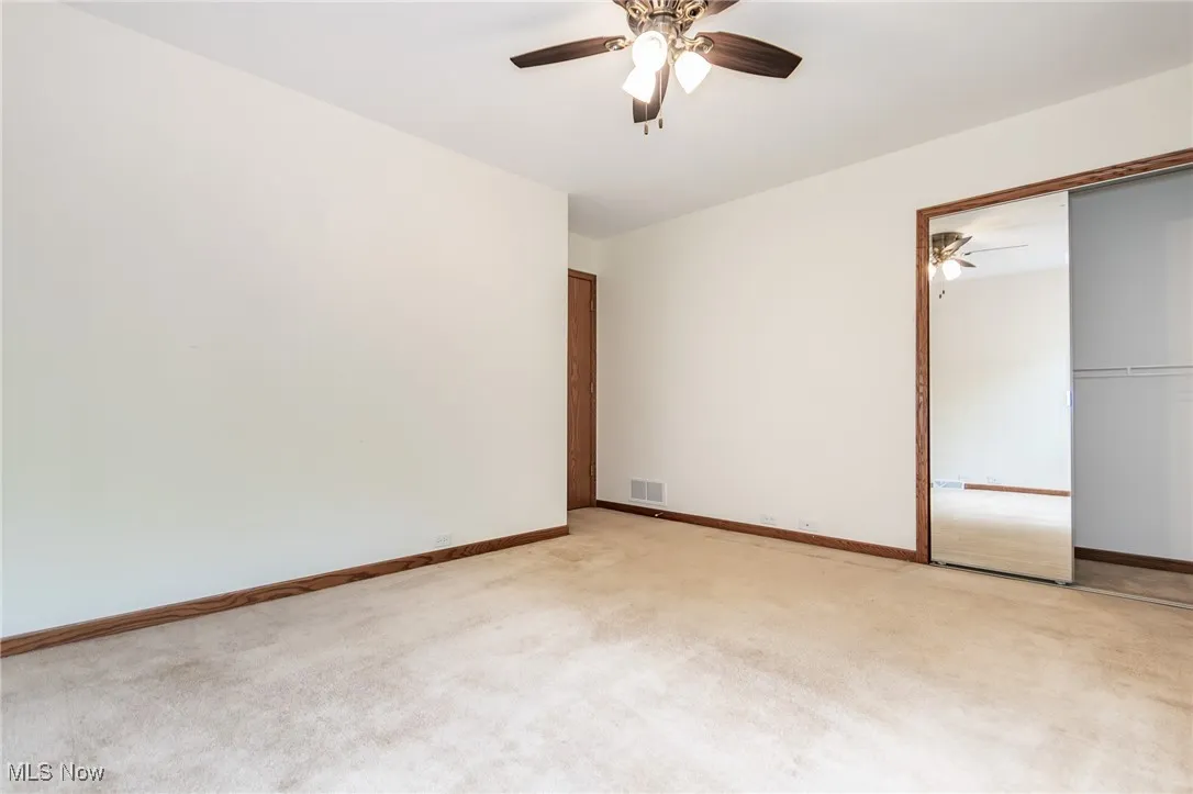 bedroom with carpet