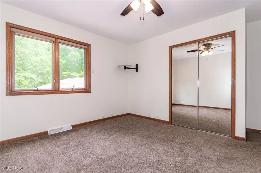 bedroom with carpet