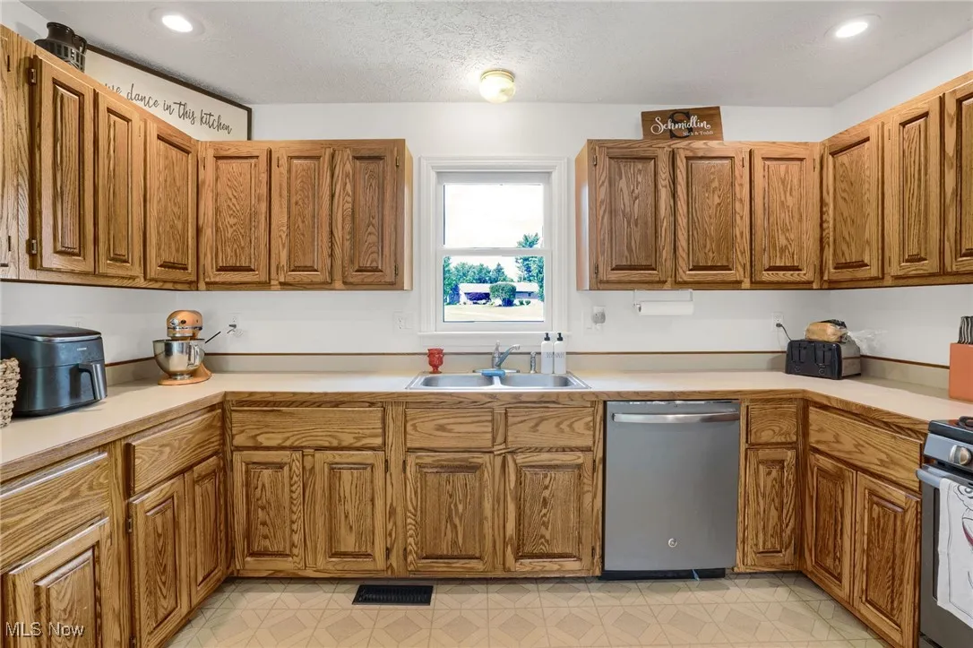 45330 Maple View Circle, Caldwell, Ohio,MLS Now Listing ID