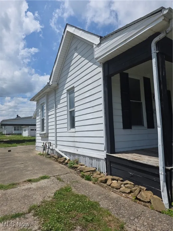 View of side of property
