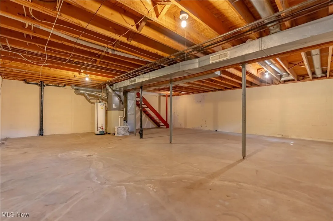 This is the lower level.  Very dry and clean basement.  This is a canvas for another living level.