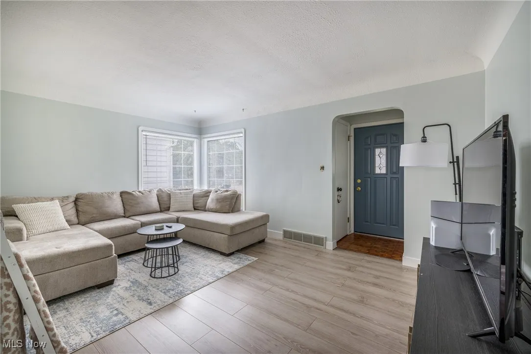 8212 Parmenter Drive, Parma, Ohio,MLS Now Listing ID
