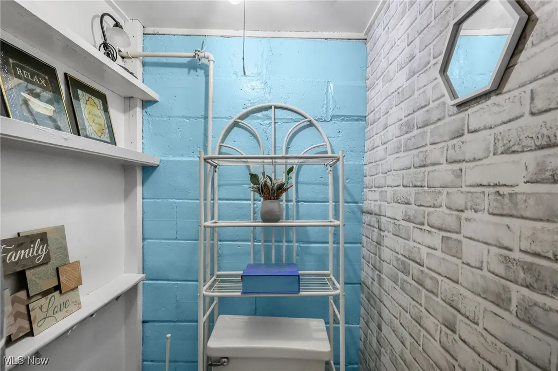 1/4 bath