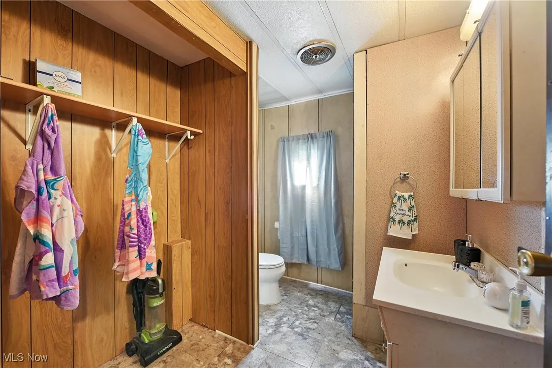 100 Raleigh Drive, Elyria, Ohio,MLS Now Listing ID