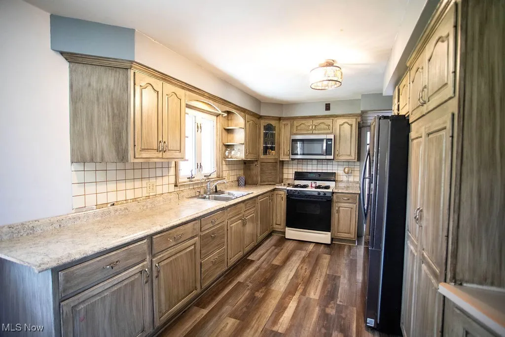456 Sycamore Drive, Campbell, Ohio,MLS Now Listing ID