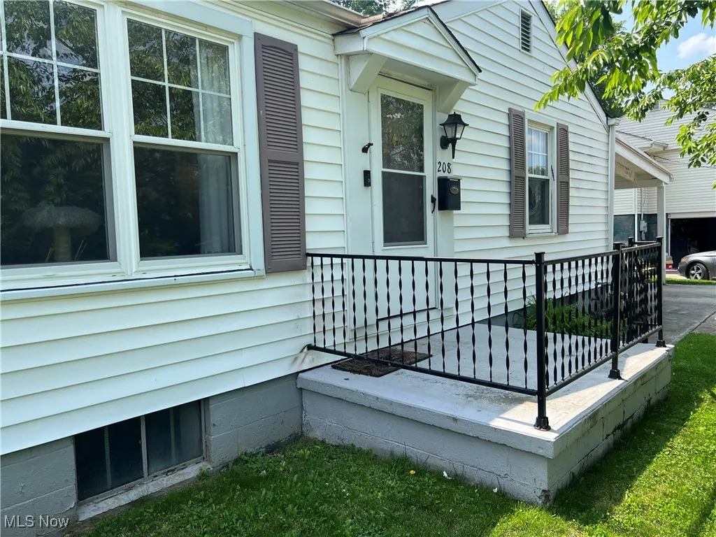 208 Park Street, St Clairsville, Ohio,MLS Now Listing ID