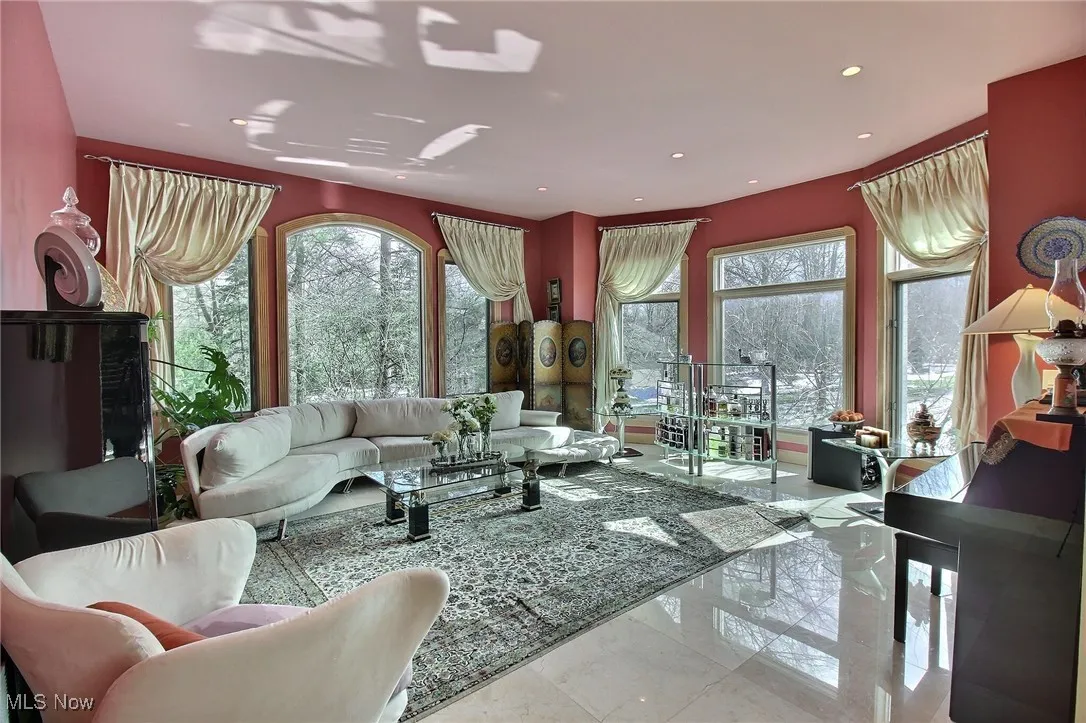 25 Brandon Court, Moreland Hills, Ohio,MLS Now Listing ID