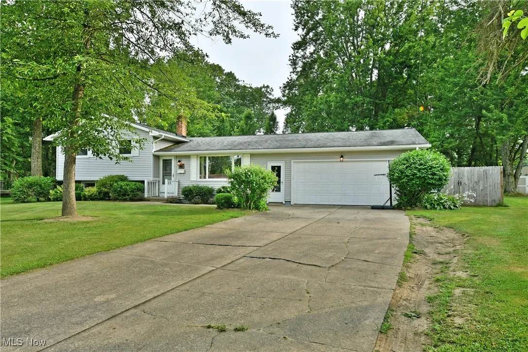 60 Woodleigh Court, Austintown, Ohio,MLS Now Listing ID