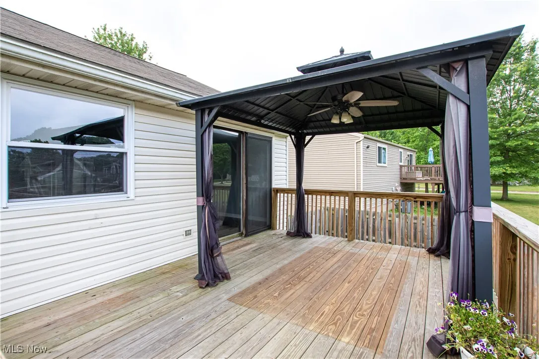 525 Valley Drive, Medina, Ohio,MLS Now Listing ID