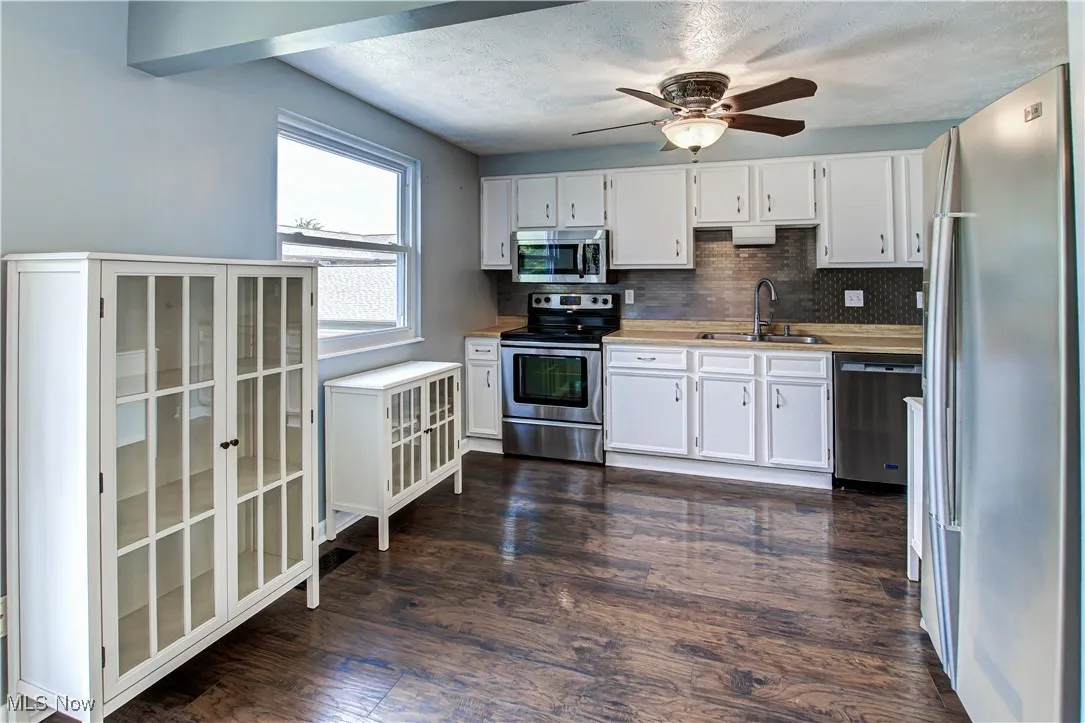 525 Valley Drive, Medina, Ohio,MLS Now Listing ID